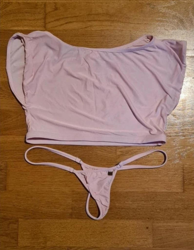 Wicked weasel sheer roze string bikini, Kleding | Dames, Badmode en Zwemkleding, Ophalen of Verzenden, Zo goed als nieuw, Roze