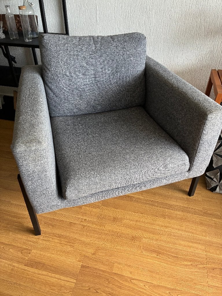 Twee Ikea Koarp fauteuils grijs, Ophalen, 75 tot 100 cm, Zo goed als nieuw, Stof