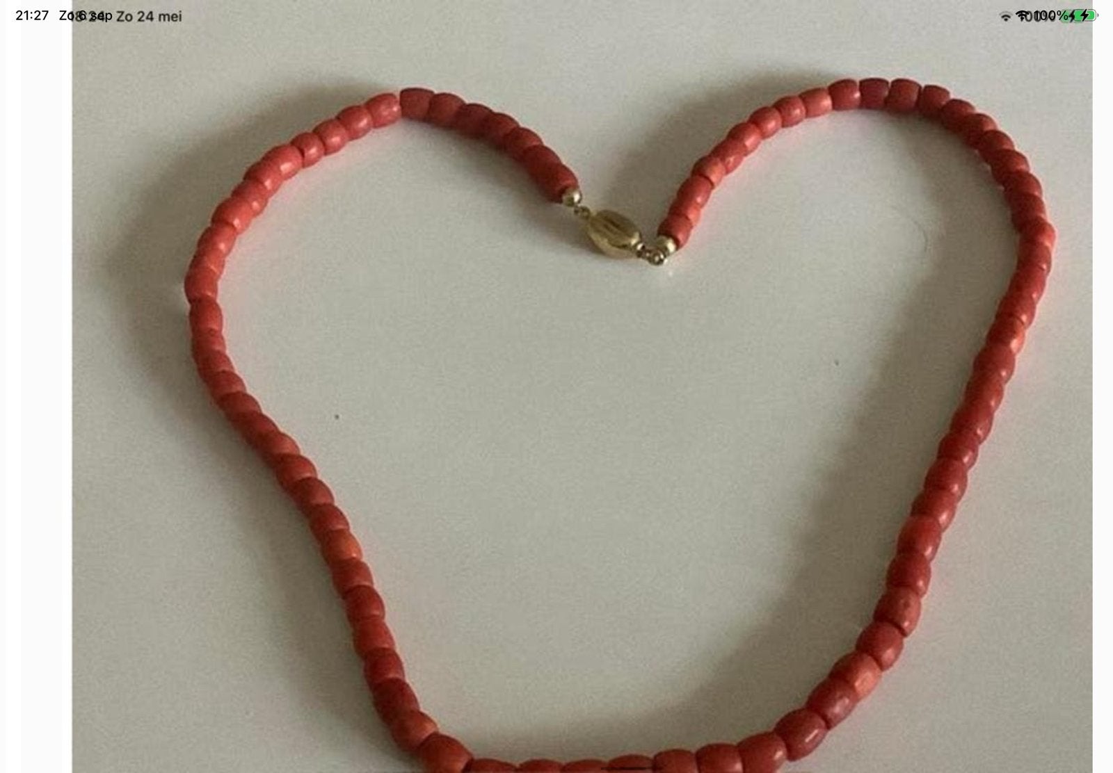 Foto 6 van Antieke Bloedkoraal ketting collier gouden slot 14 k goud