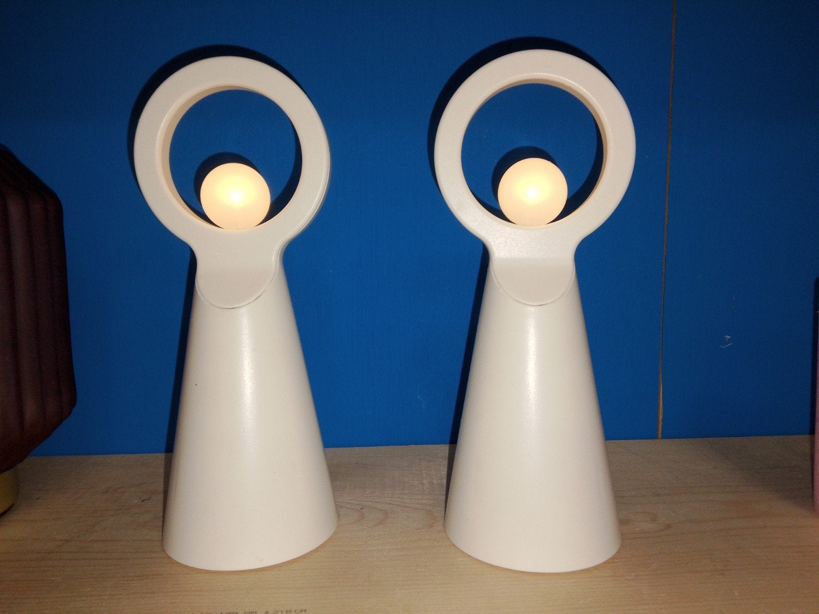 Set van 2 IKEA Stråla LED Tafellampen - Wit, Huis en Inrichting, Ophalen of Verzenden, Zo goed als nieuw, Modern, Minimalistisch
