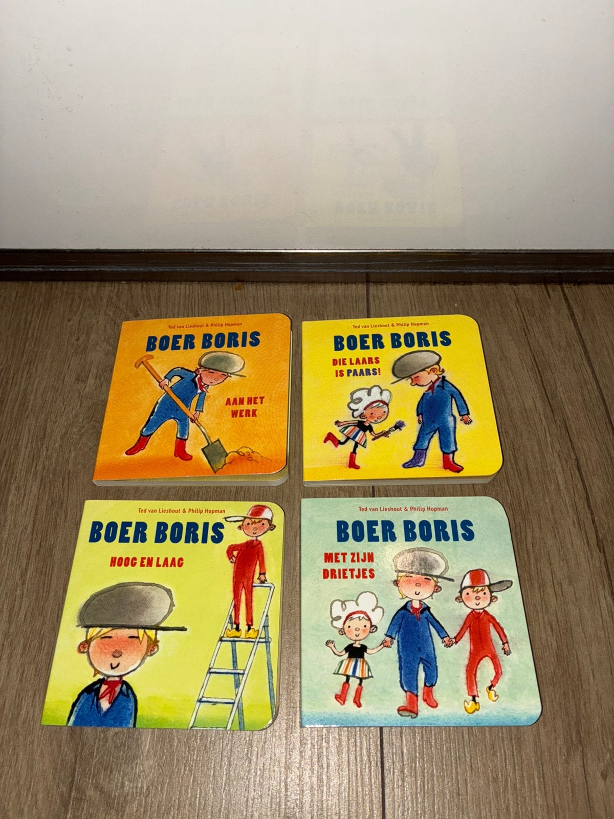 4x kartonnen boekje boer Boris, Boeken, Ophalen of Verzenden, Zo goed als nieuw