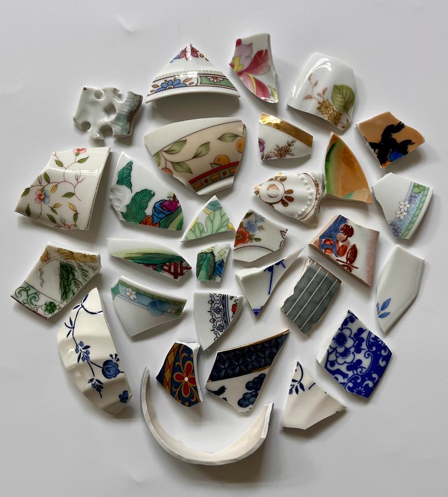 Lot 1 | Fragmenten/scherven van vintage en antiek servies, Gebruikt, Meerkleurig, Ophalen of Verzenden, Overige merken