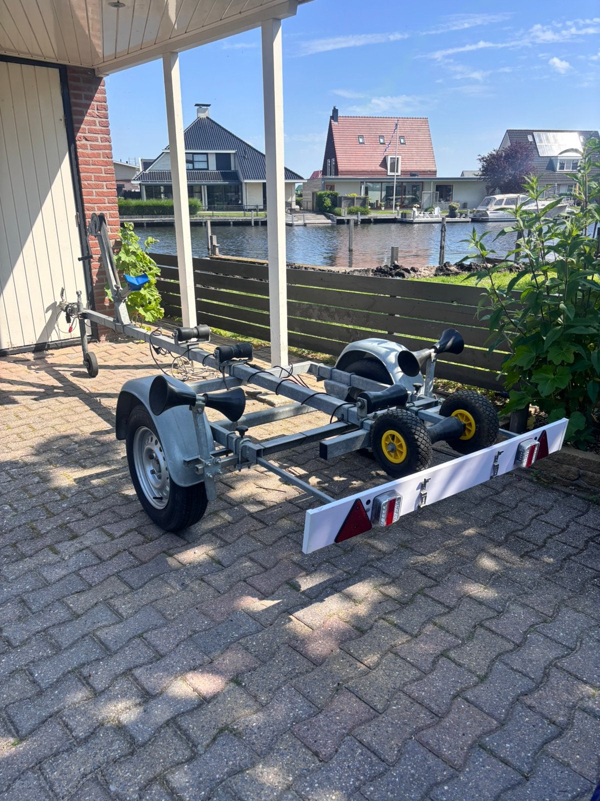 Nette boottrailer tot max. 3,5m (met lichtbalk & lier), Ophalen, Zo goed als nieuw