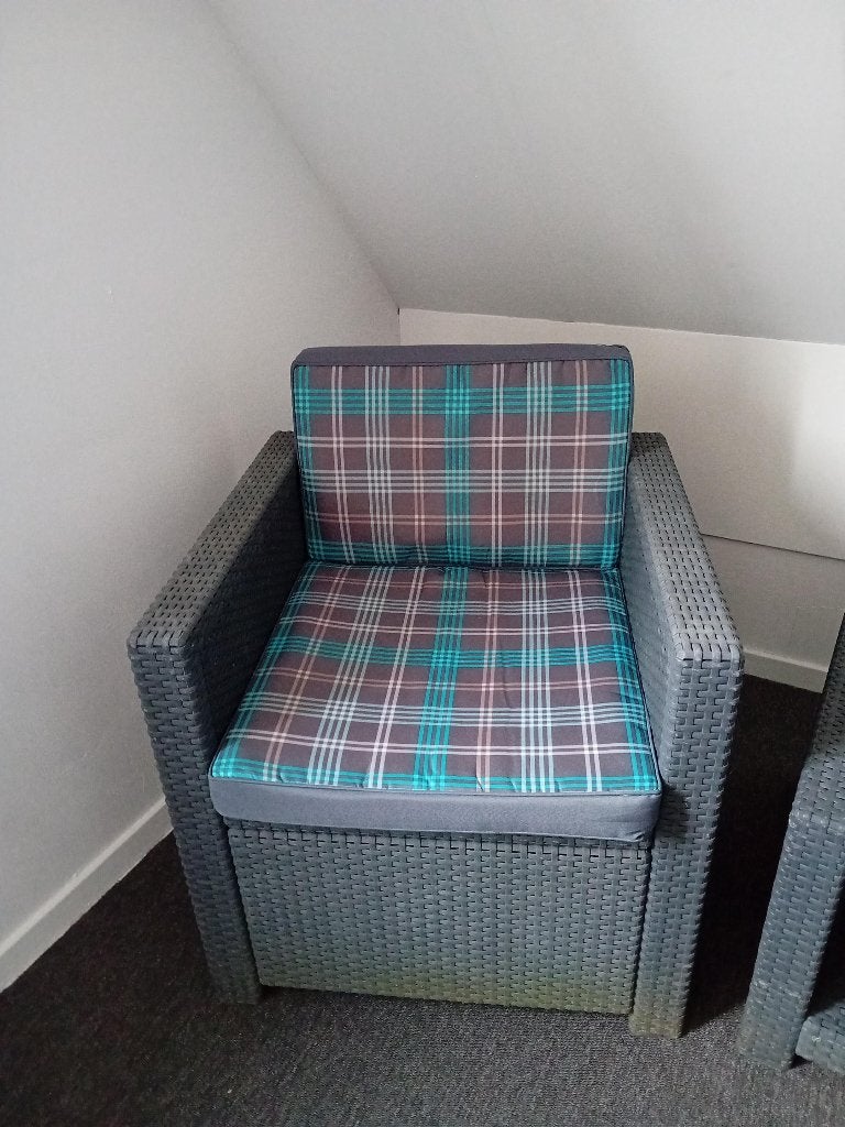 Tuinset, 2 zitplaatsen, Kunststof, Gebruikt, Bijzettafel