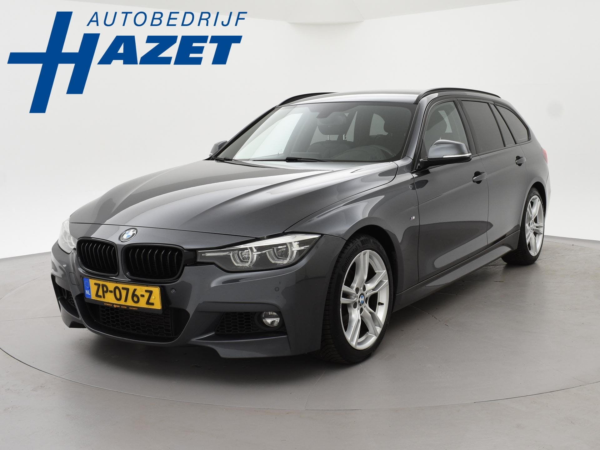 BMW 3-serie Touring 318i M-SPORT + AFN. TREKHAAK | LEDER SPO, Auto's, Automaat, Gebruikt, 1465 kg, 3 cilinders