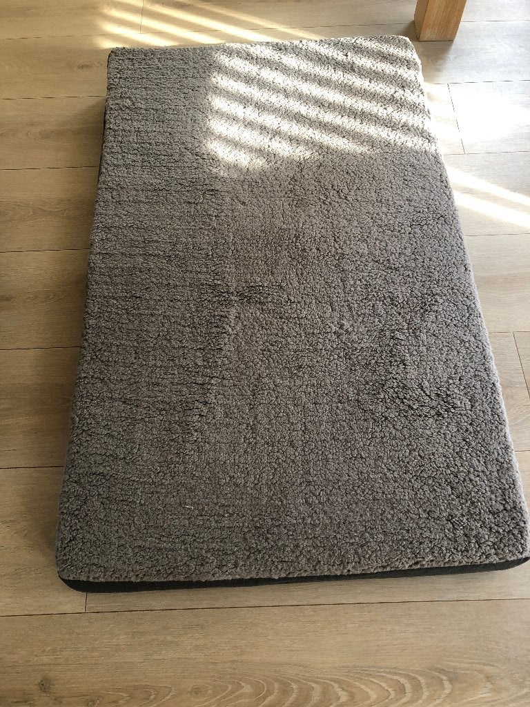 Zeer nette hondenmatras, formaat 120 x 72 x 10, Ophalen, Zo goed als nieuw, Overige