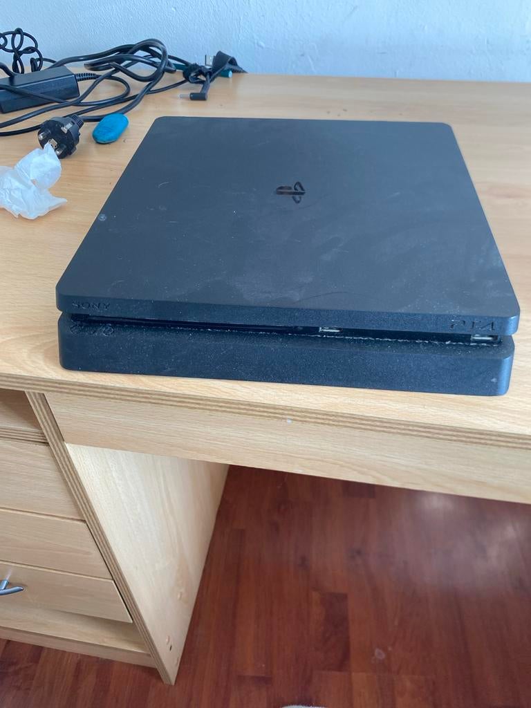 PlayStation 4 Slim - Goede staat, mag weg voor een mooie pri, Spelcomputers en Games, Spelcomputers | Sony PlayStation 4, Ophalen