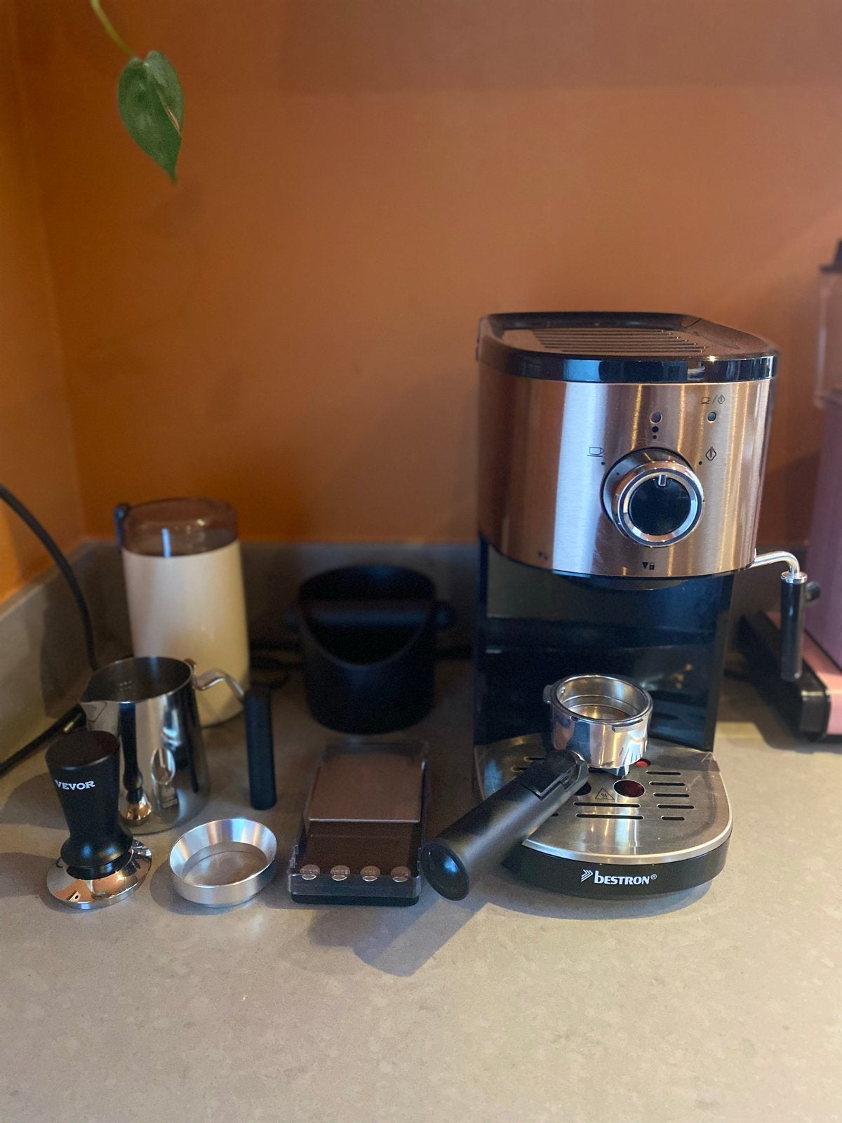 Bestron Espressomachine met Bosch koffiemolen en accessoires, Ophalen, Afneembaar waterreservoir, Espresso apparaat, Gemalen koffie