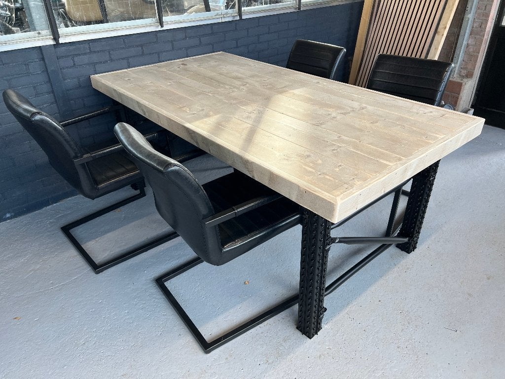 Unieke kwaliteit bureau van steigerhout en staal maatwerk, Huis en Inrichting, Bureaus, Ophalen, Nieuw, Hout