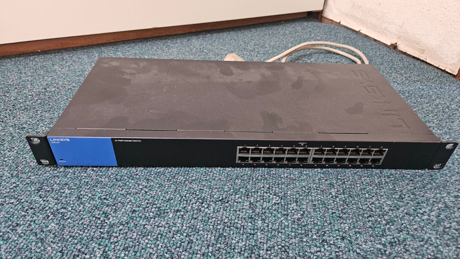 Linksys LGS124 24-poorts Gigabit Netwerk Switch (1000 Mbps), Computers en Software, Netwerk switches, Ophalen