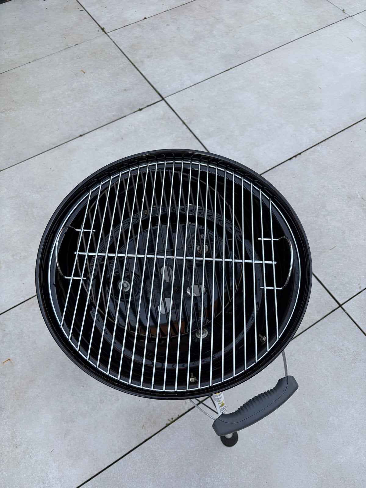 Foto 3 van Weber Compact barbecue, nauwelijks gebruikt, 47 cm diameter