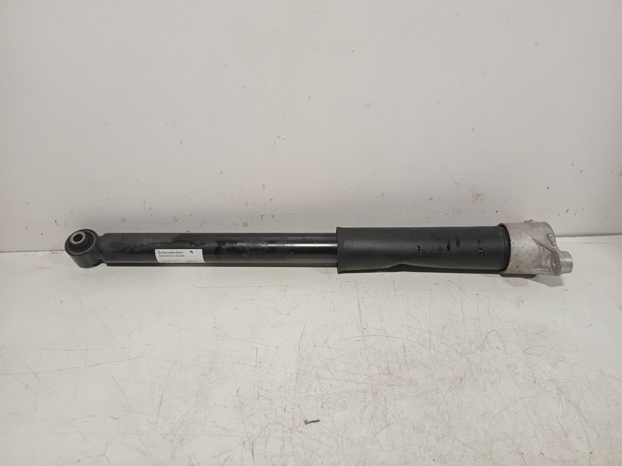 Schokbreker links achter Mercedes-Benz C-Klasse, Onderdelen@venauto.nl, Van der Ven Autorecycling B.V., Gebruikt, Ettenseweg 76, 4706 PB Roosendaal, The Netherlands