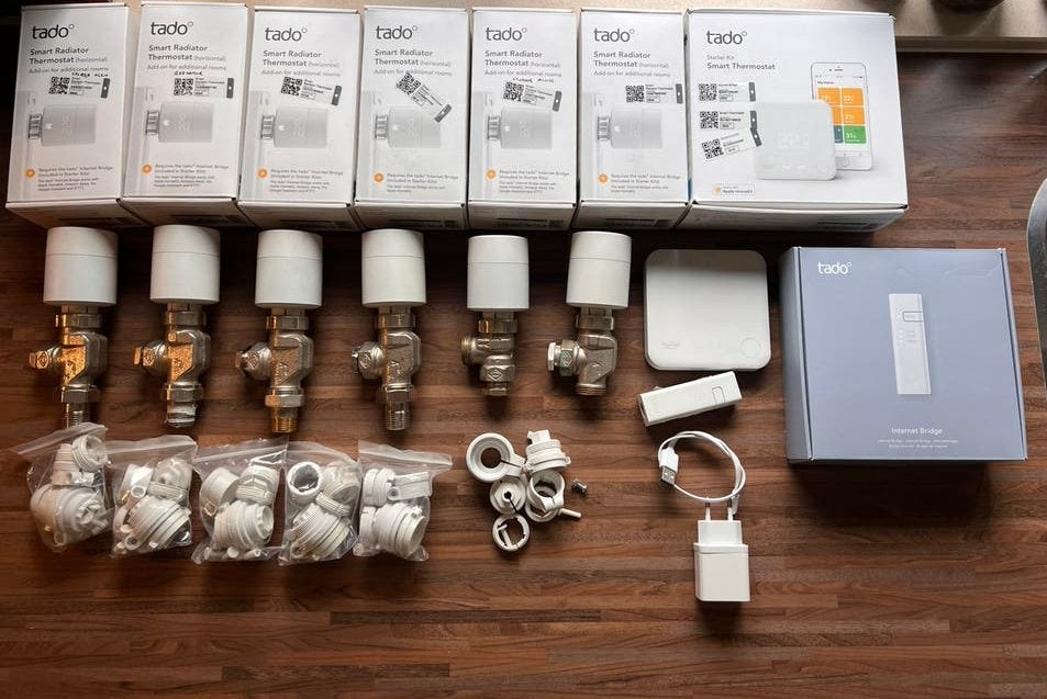 Complete tado set, 6x radiator knop, internet bridge, therm, Ophalen of Verzenden, Slimme thermostaat, Zo goed als nieuw