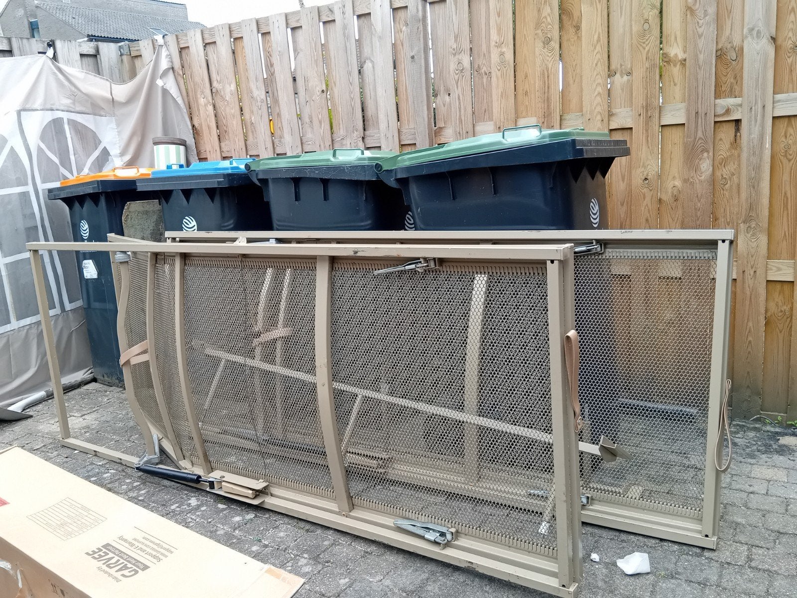 gratis!Verstelbare bedbodem met metalen frame, Ophalen, Beige, Tweepersoons, 200 cm