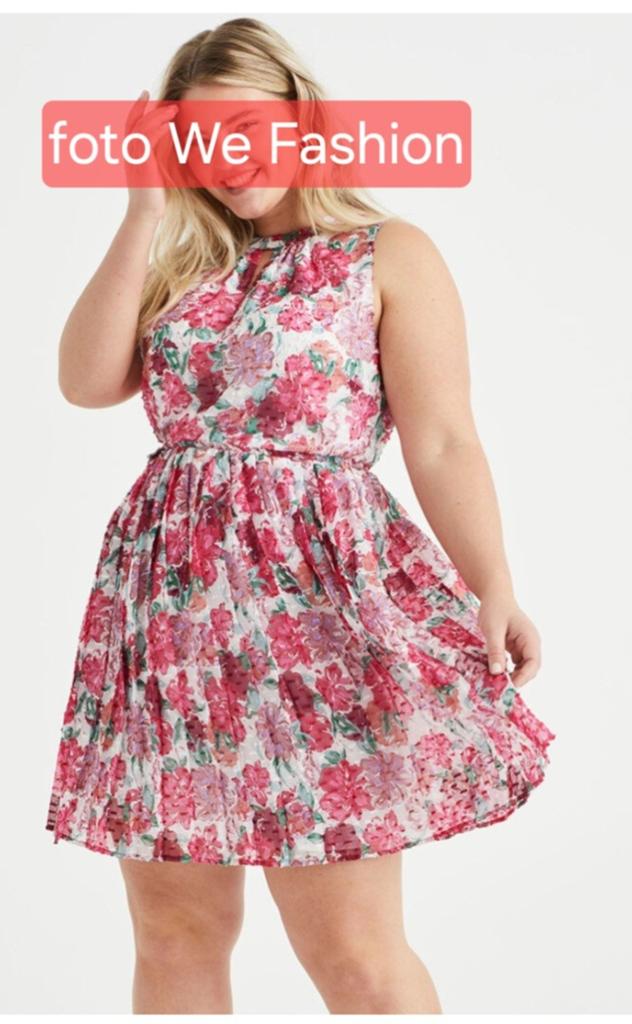 We Fashion Curve jurk maat 44, Kleding | Dames, WE, Maat 42/44 (L), Ophalen of Verzenden, Zo goed als nieuw