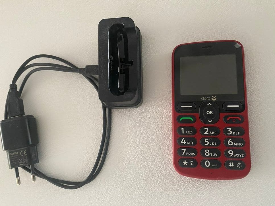 Doro GSM seniorentelefoon met oplaadstation, Ophalen, Klassiek of Candybar, Zonder simlock, Zonder abonnement