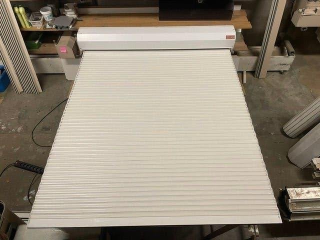 Wit elektrisch rolluik 180 cm breed x 245,5 cm hoog, Ophalen, Gebruikt, 200 cm of meer, Wit