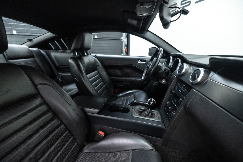 Ford Mustang SHELBY GT 500 UNIEK SHELBY (bj 2006), Gebruikt, 4 stoelen, Zwart, Leder