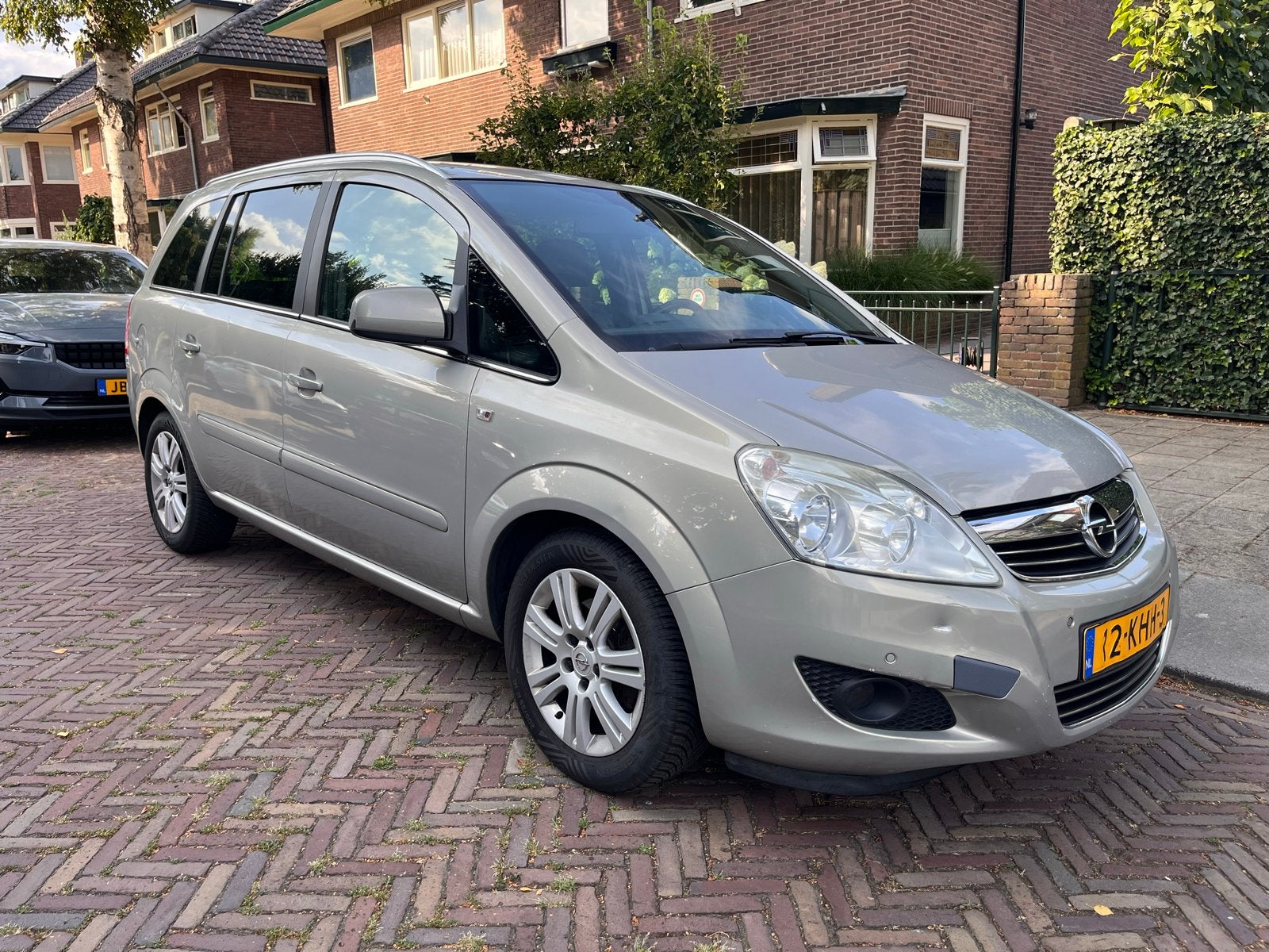 Opel Zafira 1.8 - 2009 Beige (7 zitter), Voorwielaandrijving, Stof, Zwart, 4 cilinders