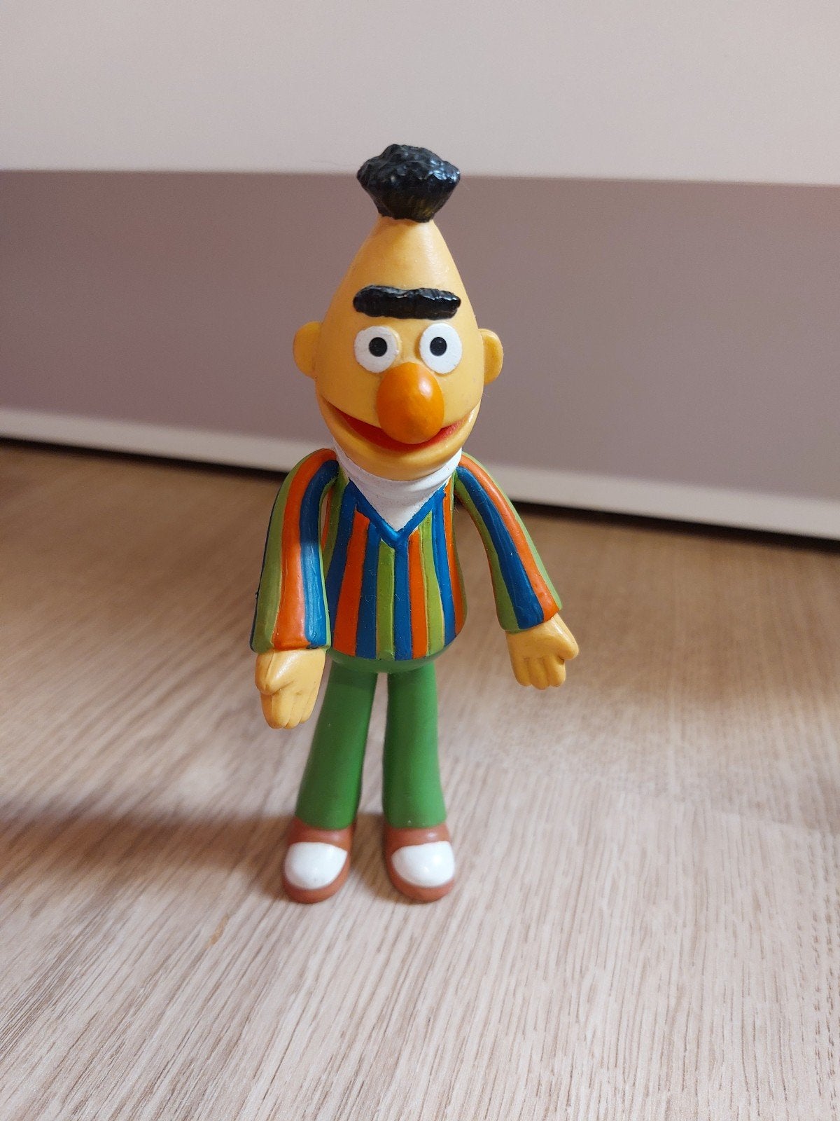 Sesamstraat Bert figuur pop 15 cm, Verzamelen, Poppetjes en Figuurtjes, Ophalen of Verzenden