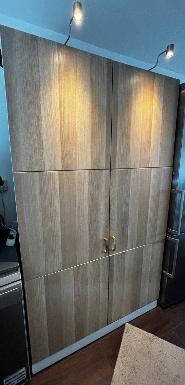 Houten Keukenkast/Dressoir met 6 Deuren en Verlichting, Gebruikt, 100 tot 150 cm, Ophalen of Verzenden, 25 tot 50 cm