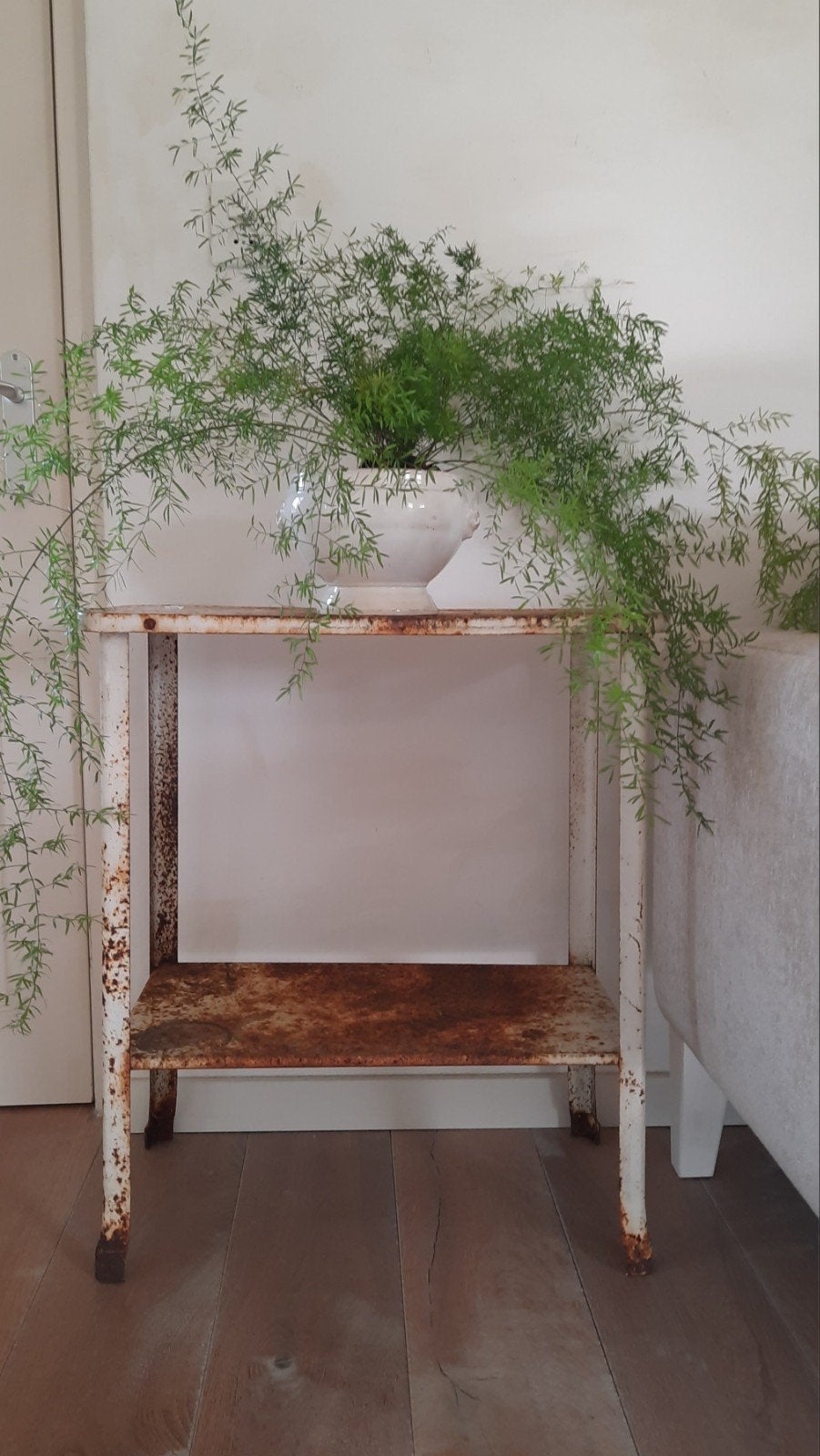 ijzeren tafeltje (nuzzelspul), Huis en Inrichting, Ophalen, 25 tot 50 cm, Rechthoekig, 50 tot 100 cm