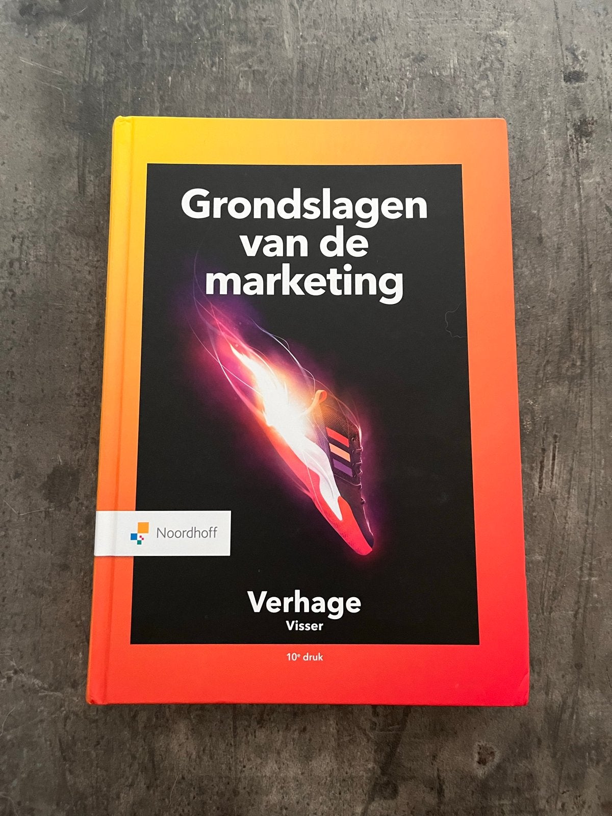 Grondslagen van de marketing - Verhage & Visser (10e druk), Ophalen of Verzenden, Zo goed als nieuw, Economie en Marketing