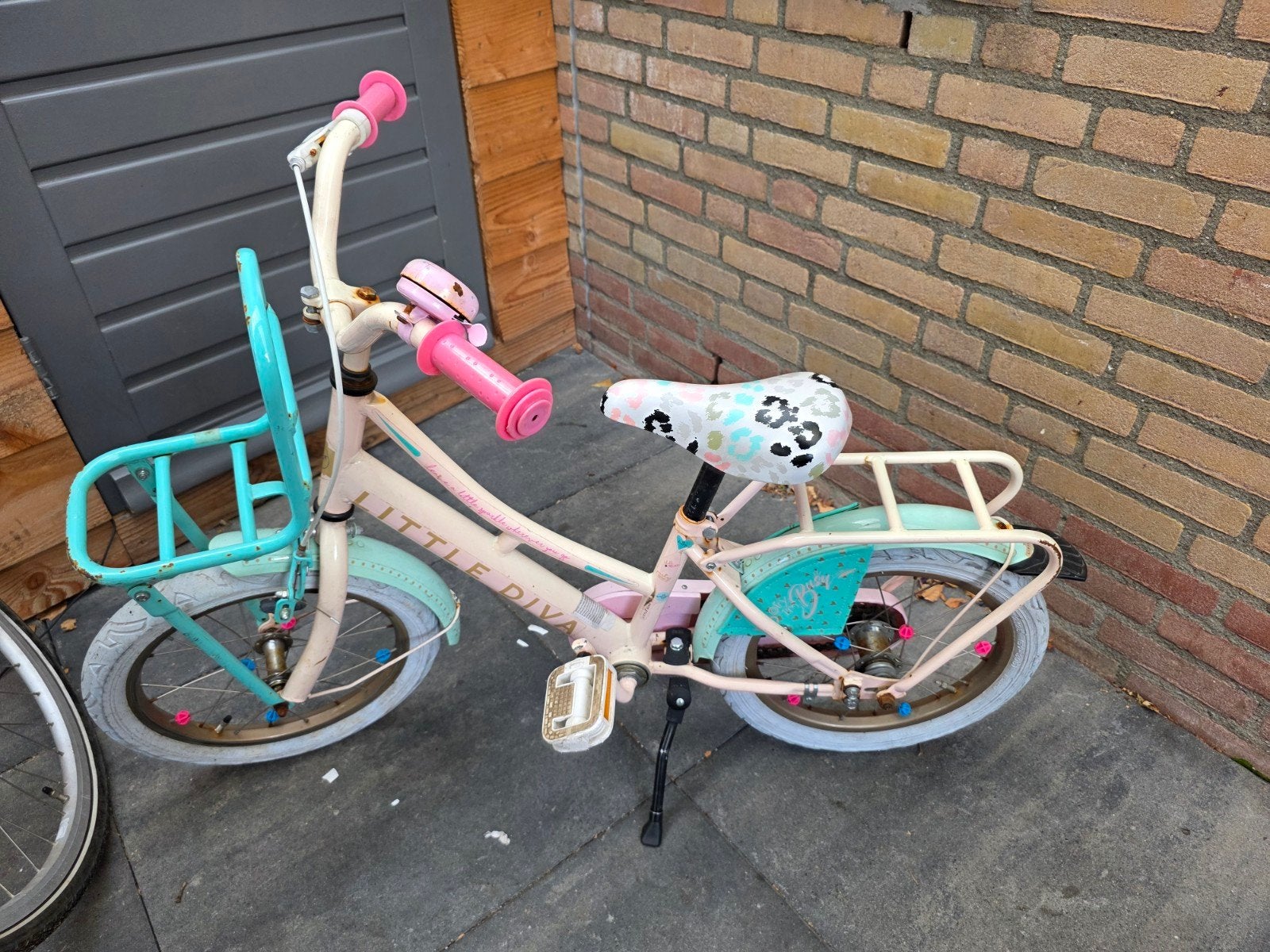 meisjes fiets, Fietsen en Brommers, Fietsen | Meisjes, Ophalen, Terugtraprem, Gebruikt, Handrem