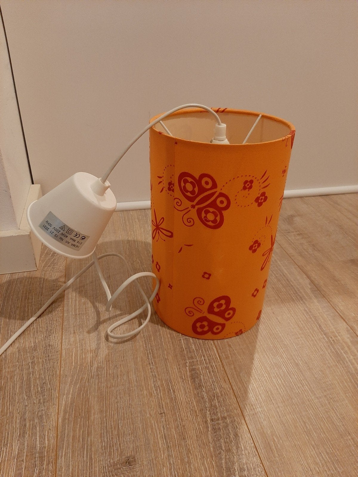 Oranje kinderlamp met vlinders. Teab, Ophalen of Verzenden, Gebruikt, Kinderlijk, Vrolijk