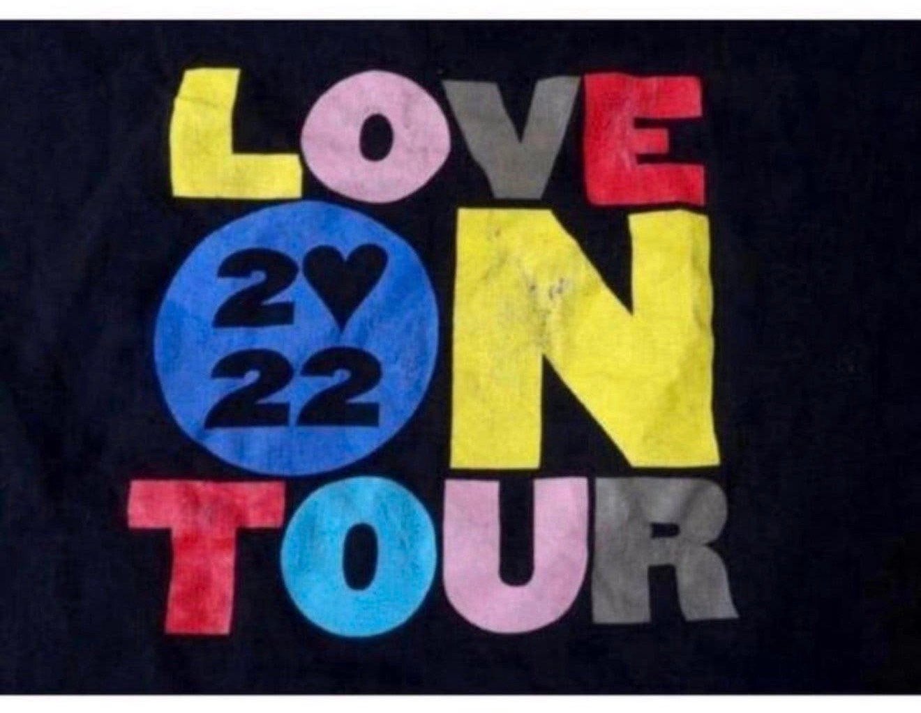 Harry Styles Live T-shirt 2022 Love on tour tshirt maat M, P, P, P, Ophalen of Verzenden