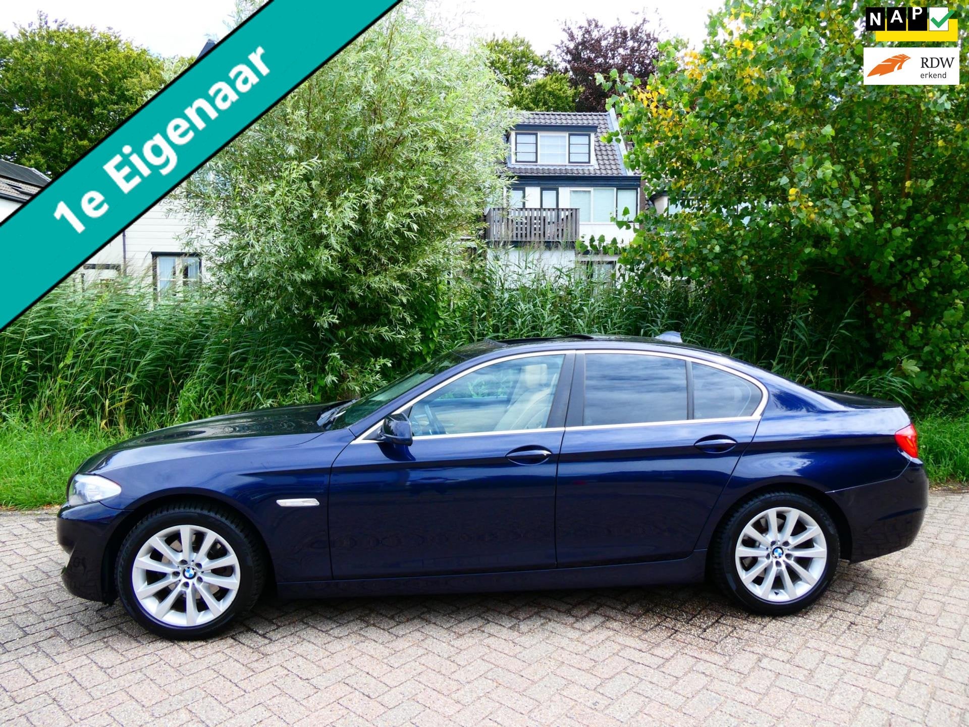BMW 5-serie 520i High Exe 184pk Aut. Leder Navi Schuifdak Xe, Automaat, Gebruikt, Beige, 4 cilinders