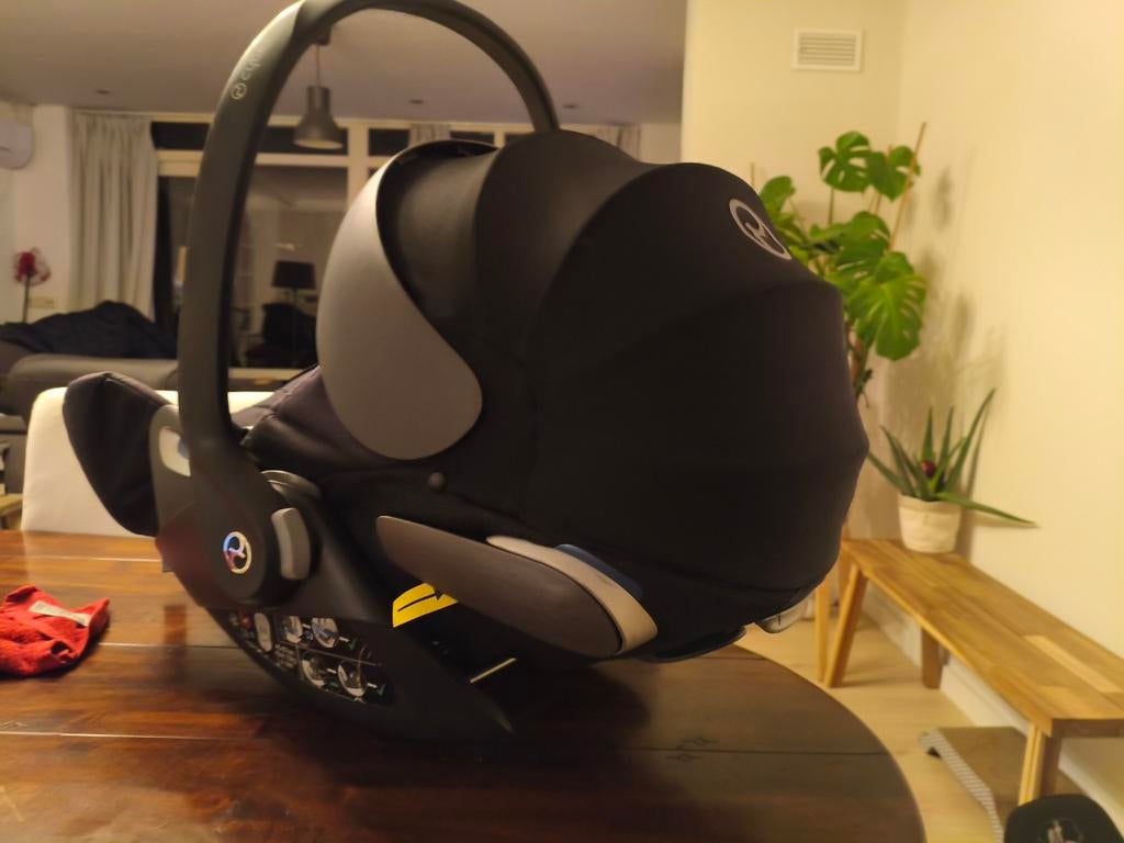 Cybex Cloud Z i size + 360 adapter, Gebruikt, Isofix, 0 t/m 13 kg, Verstelbare rugleuning