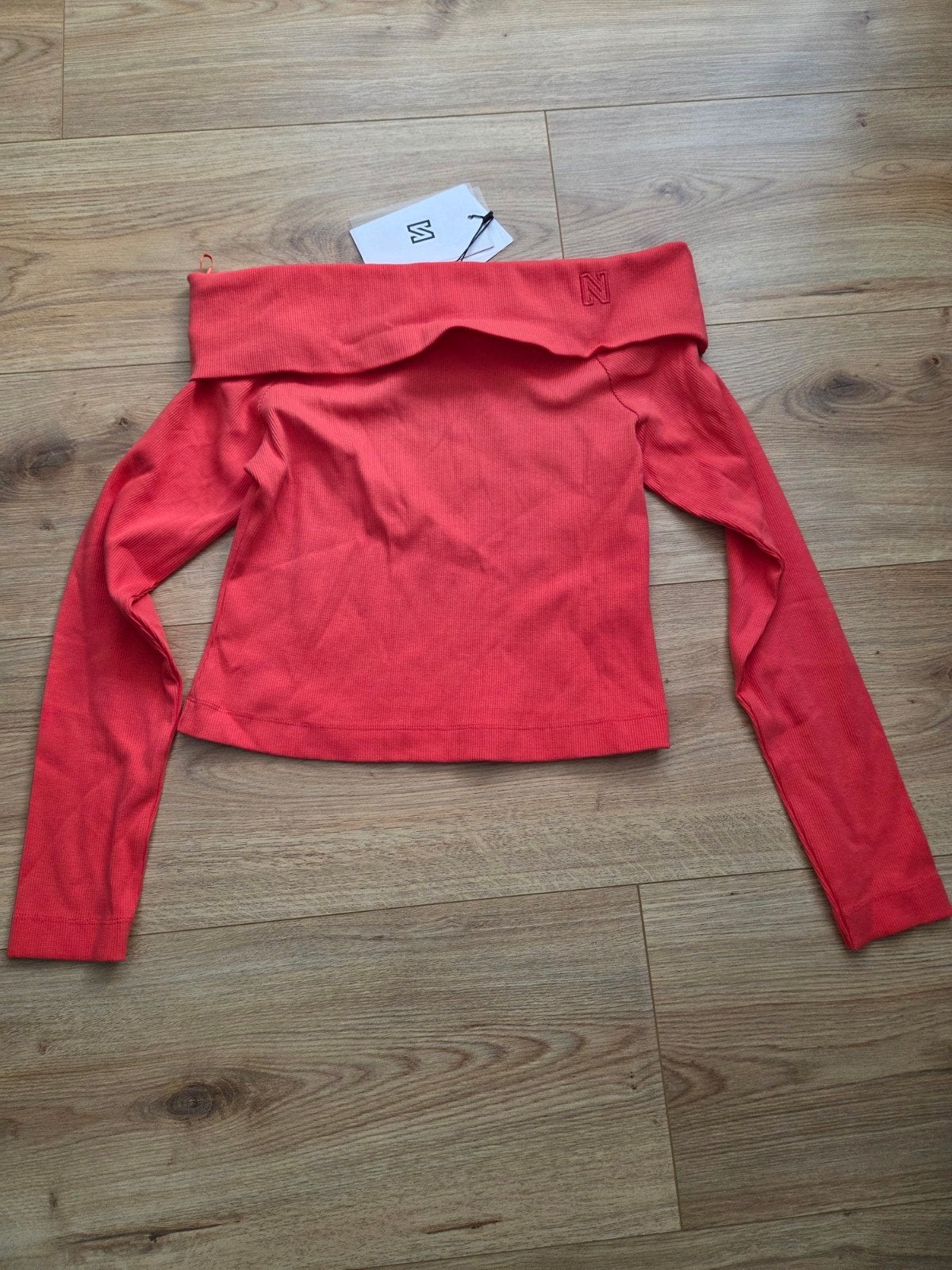 Top Off-Shoulder Nikkie, maat 42. Nooit gedragen, Overige kleuren, Maat 42/44 (L), Nieuw, Ophalen of Verzenden