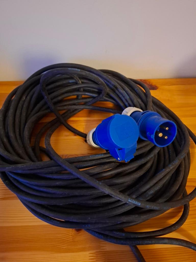 Campingsnoer 30 meter, Ophalen of Verzenden, Zo goed als nieuw