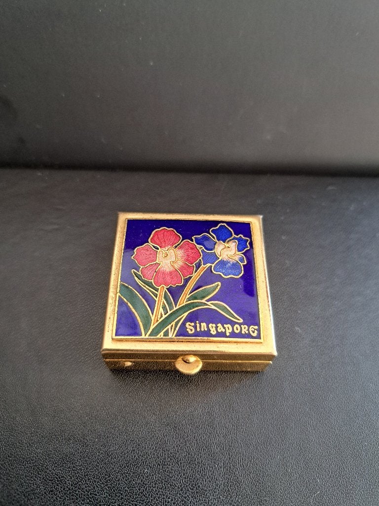 Vintage Cloisonné Pillendoosje Singapore Bloemen, Ophalen of Verzenden
