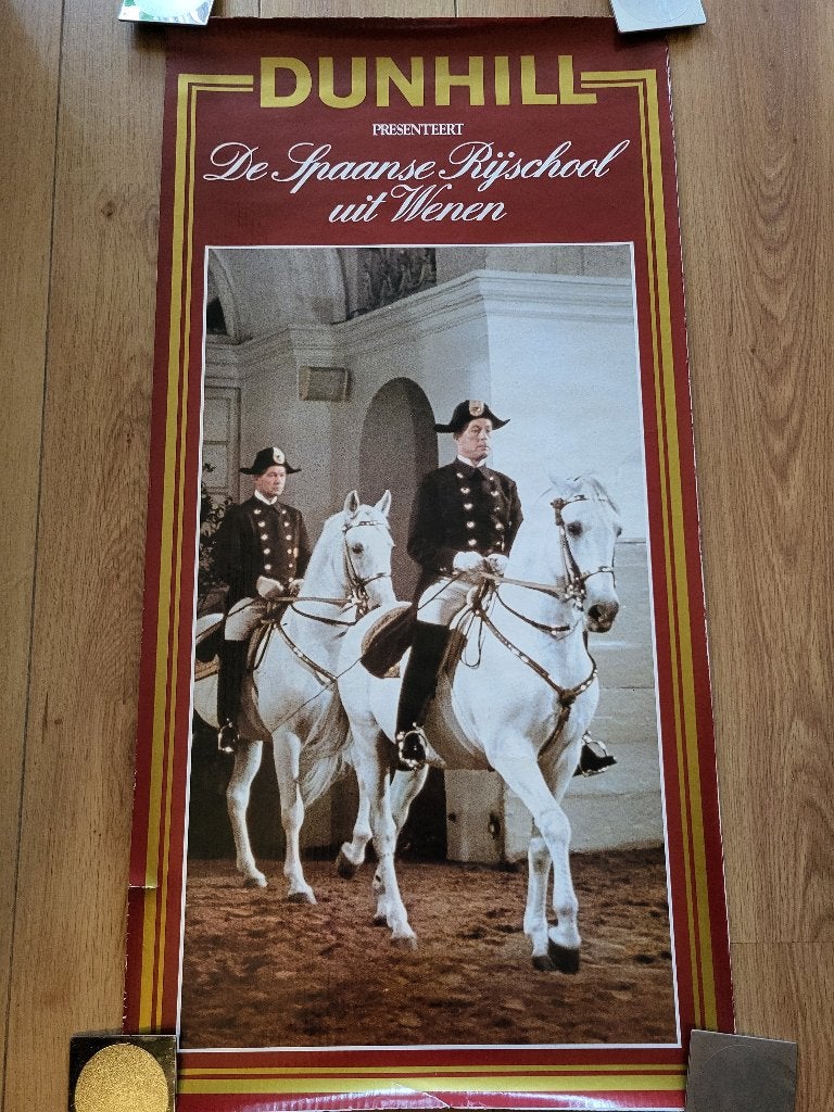 Dunhill Poster Spaanse Rijschool Wenen - 49x96 cm, Ophalen of Verzenden, A1 t/m A3, Dier of Natuur, Rechthoekig Staand