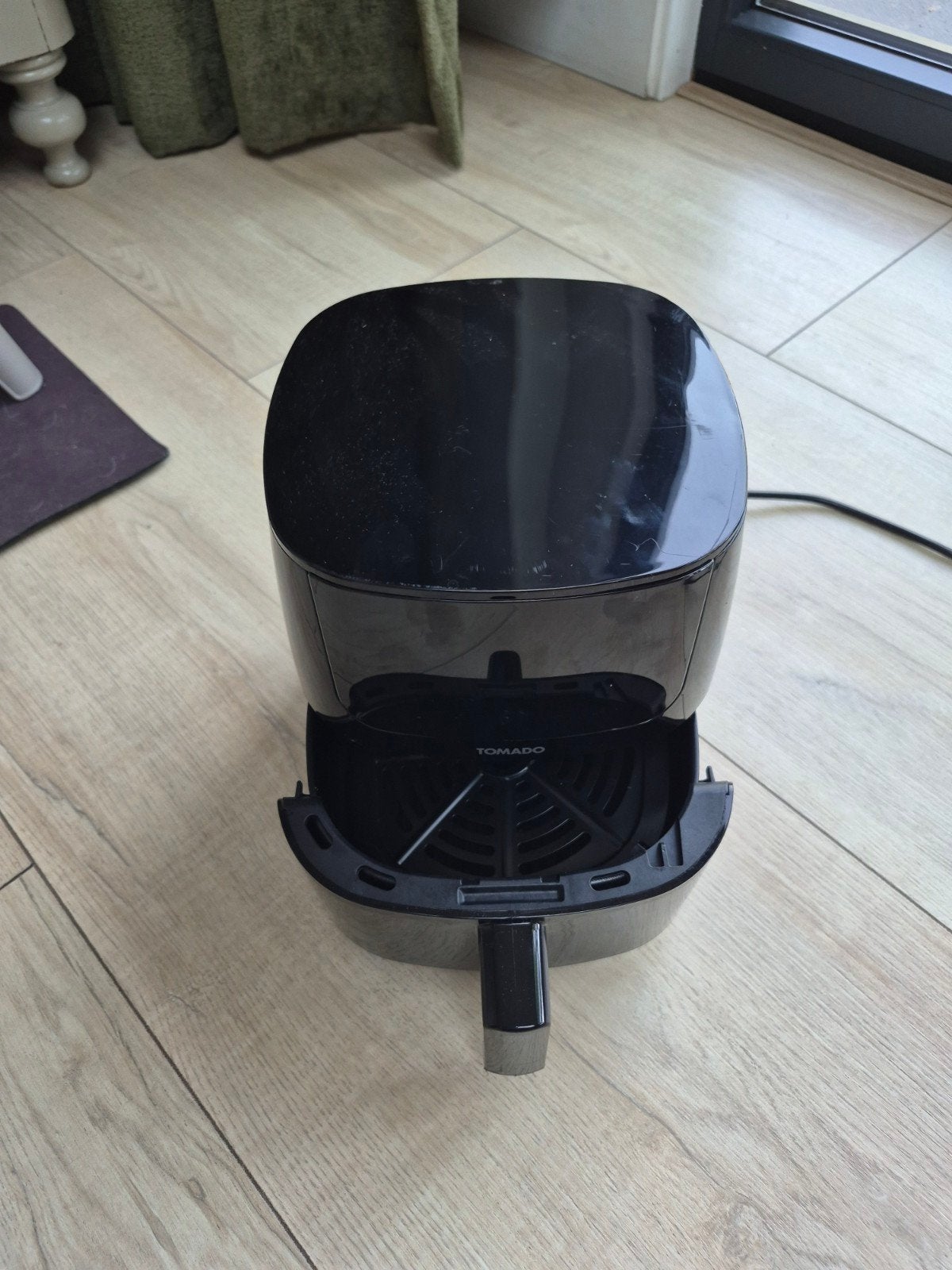 Tomado TAF2002B Airfryer - Compact en Krachtig, Ophalen, Airfryer, Gebruikt, Minder dan 750 gram