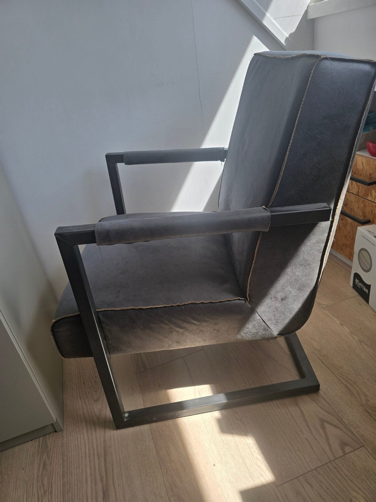 Stevige fauteuil antraciet, Ophalen, Gebruikt, Minder dan 75 cm, Leer