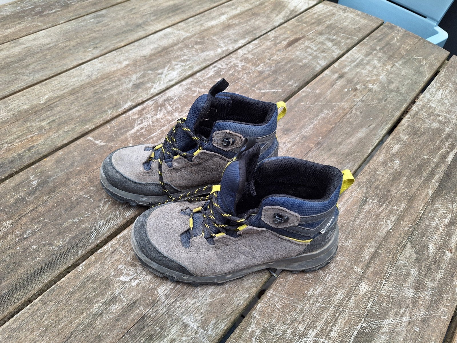 bergschoenen maat 35 decathlon, Ophalen of Verzenden, Zo goed als nieuw, Schoenen