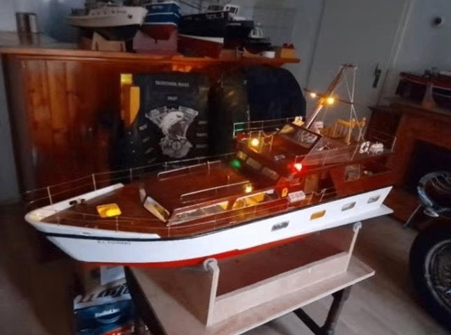 Pracht RC Jacht . 1:16 en1.20m lang . Met volledig interieur, Ophalen, Zo goed als nieuw, Groter dan 1:32, Overige merken