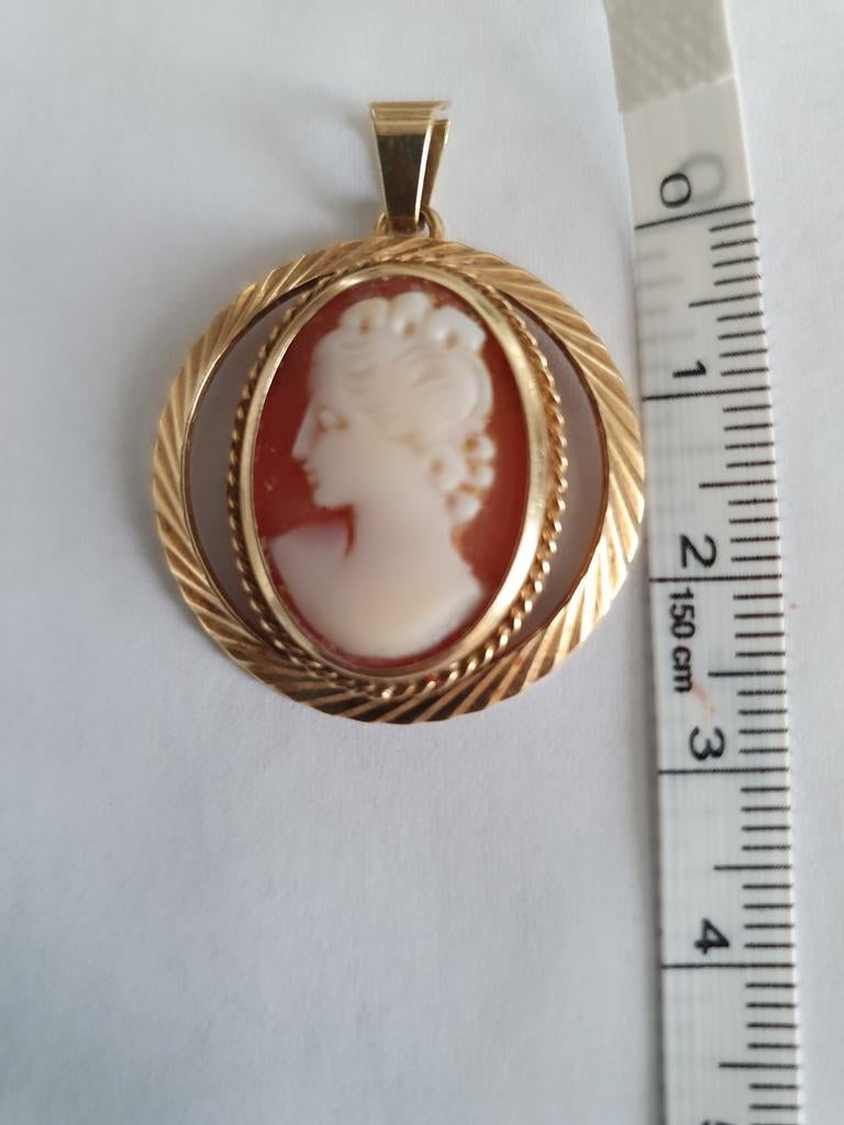 14 karaat gouden cameehanger., Sieraden, Tassen en Uiterlijk, Antieke sieraden, Ophalen of Verzenden
