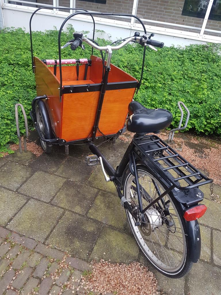 Baboe bakfiets, Fietsen en Brommers, Fietsen | Bakfietsen, Ophalen of Verzenden, Gebruikt, 4 kinderen of meer, Huif