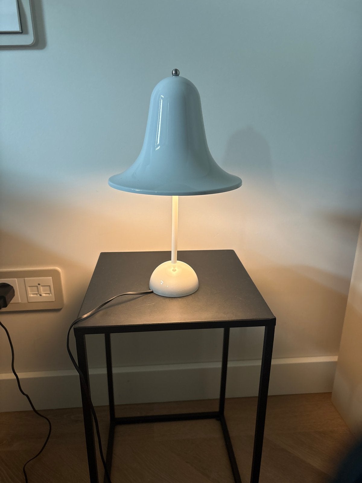 Verpan Pantop Portable Tafellamp - Mintgrijs, Huis en Inrichting, Lampen | Tafellampen, Ophalen, Overige merken, Groen, Nieuw