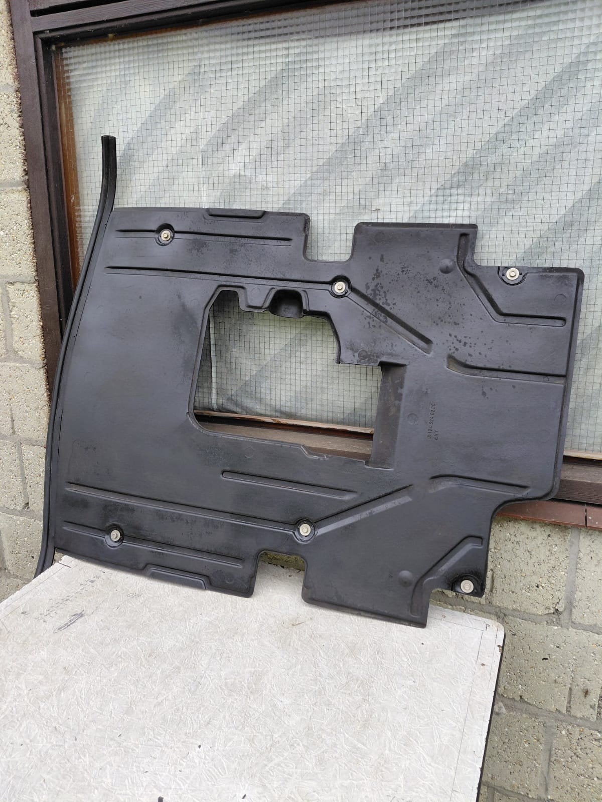 Mercedes W124 Motor Beschermplaat Onderkant - Origineel, Ophalen of Verzenden