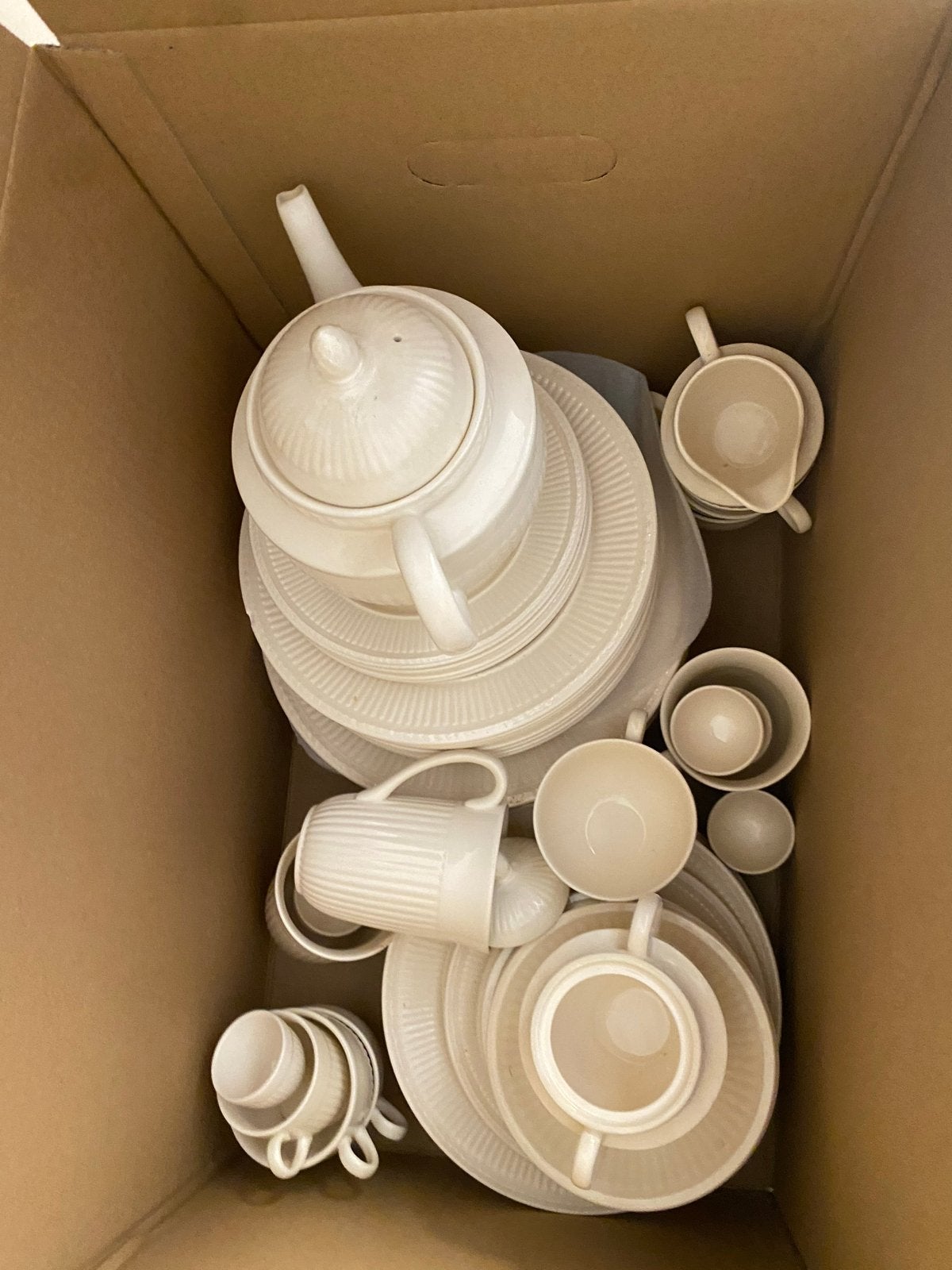 Wedgwood Edme Servies: Theepot, Suiker, Melk, Borden, Eierdo, Gebruikt, Klassiek, Ophalen of Verzenden, Wedgwood