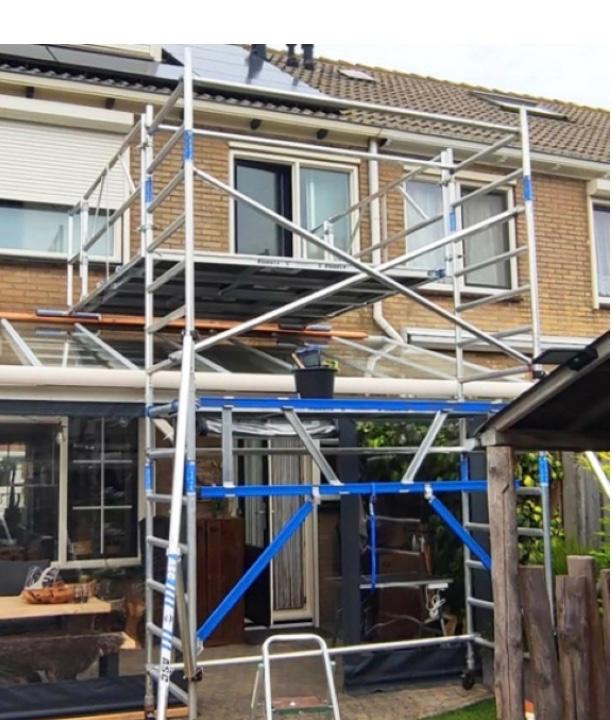 Uitzetconsole voor steiger inclusief korte en lange hekjes., Ophalen, Zo goed als nieuw, Rolsteiger of Kamersteiger, Minder dan 2 meter
