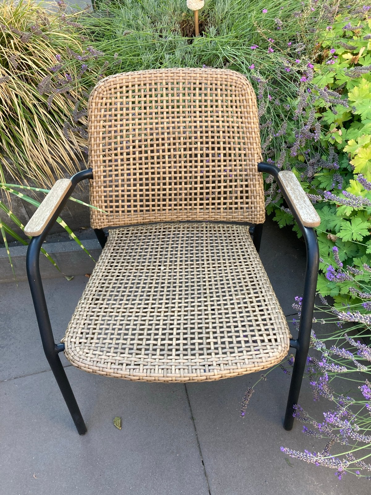 Leuke tuinstoel in rotan look, Gebruikt, Bruin, Riet of Rotan, Ophalen of Verzenden