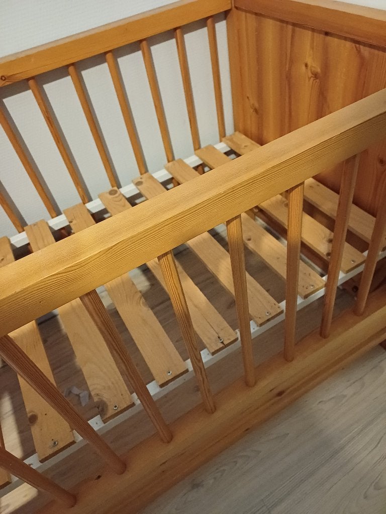 Grenen babybed, Kinderen en Baby's, Ophalen, Gebruikt, Ledikant