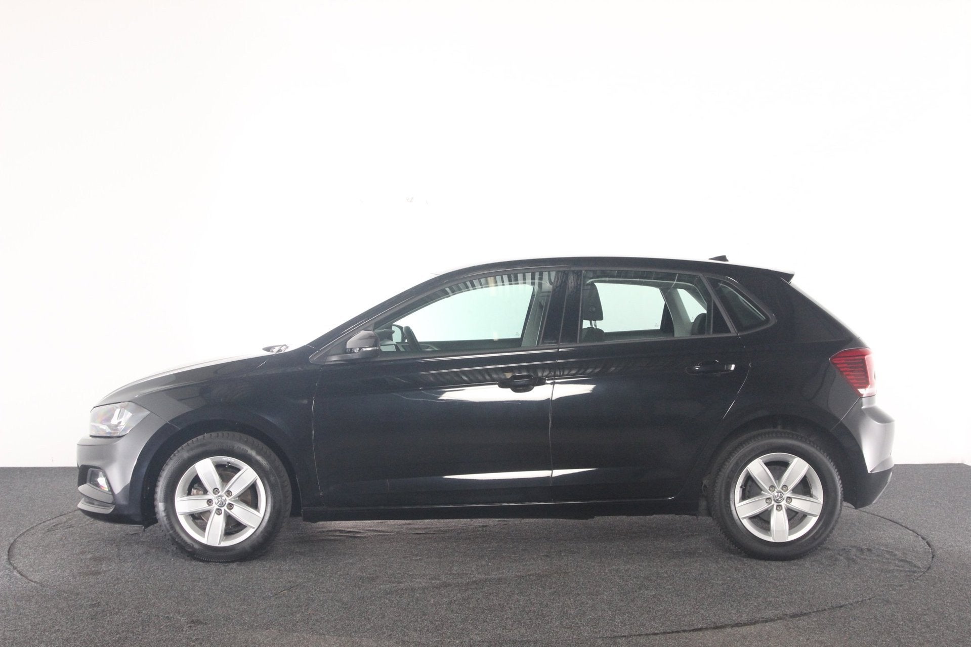 Volkswagen Polo 1.0 TSI Comfortline | NL-auto | camera | nav, Voorwielaandrijving, Stof, Gebruikt, Euro 6
