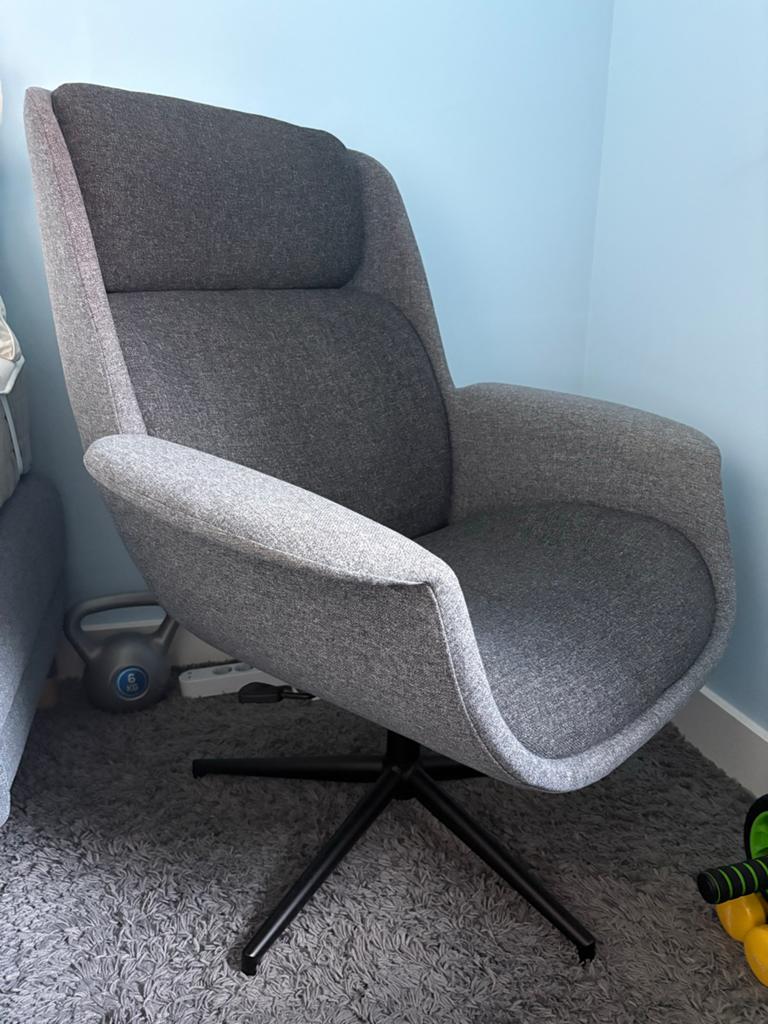 IKEA ÄLEBY draaifauteuil GUNNARED grijs, Huis en Inrichting, Fauteuils, Zo goed als nieuw, Metaal, Stof, 75 tot 100 cm, 75 tot 100 cm
